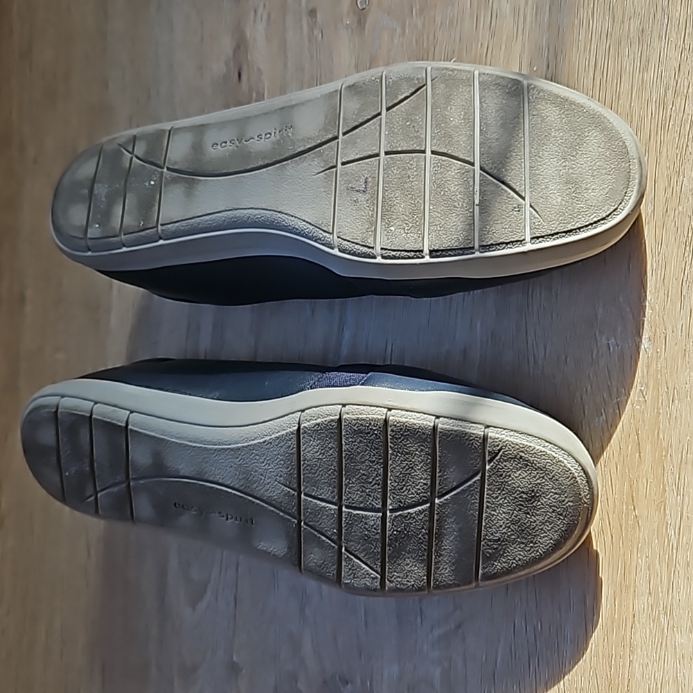 Easy Spirit Leather Slip On Flats Size 7M - Picture 8 of 9